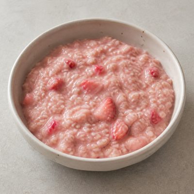 Dreamy Pink Porridge
